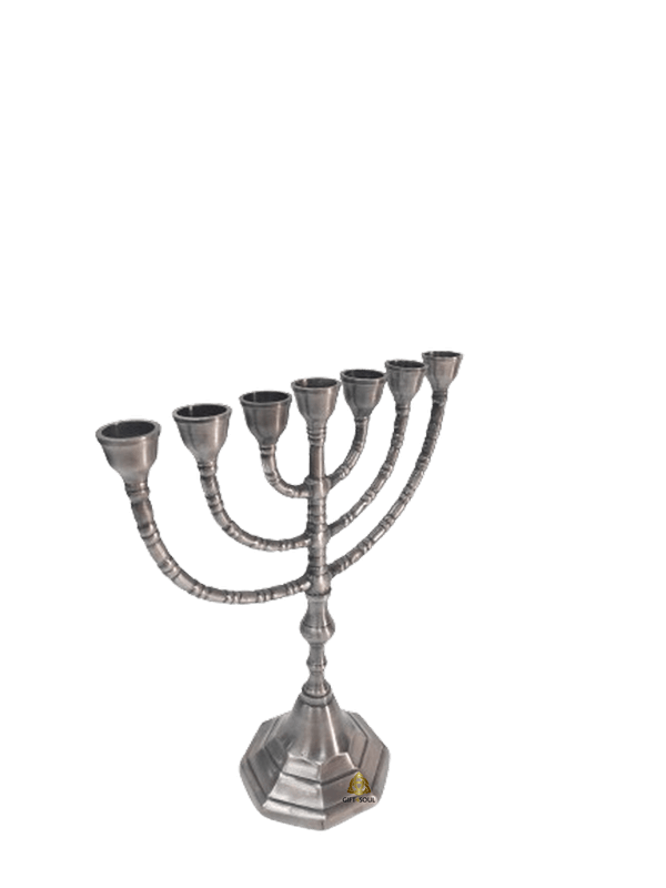 VV3768 חנוכייה נחושת מעוטרת רגל מעוצבת 2 גדלים פיוטר מהצד