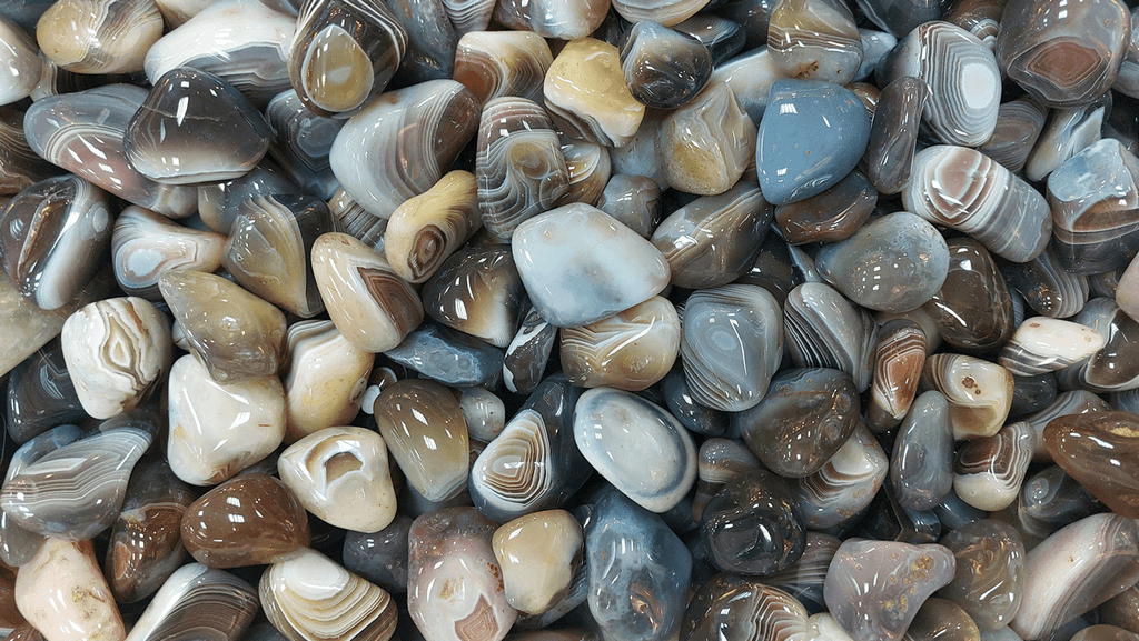  קריסטל אגת בוטאצינה לאיזון קרקוע ולהסתגלות לשינויים בחיים CR00051AA