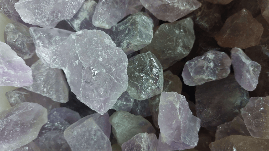  קריסטל אמטיסט אחלמה גולמית לשיפור השינה והתפתחות רוחנית