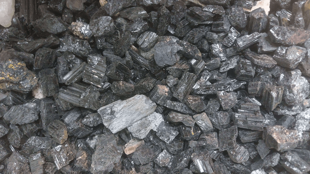 טורמלין שחור אבן קריסטל להגנה מעין הרע ואנרגיות שליליות משחררת חסימות ומחשבות טורדניות   1 