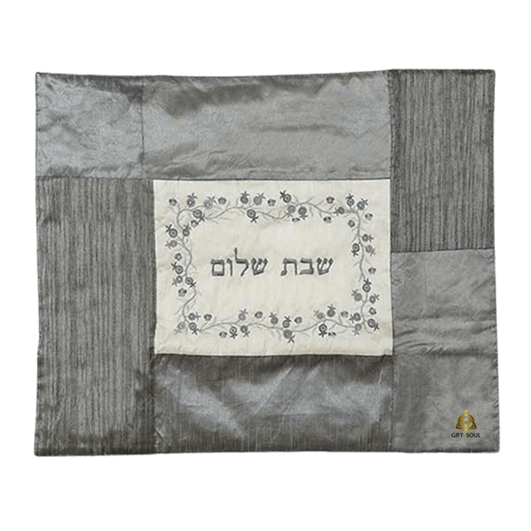  חלה מבד פשתן עבה 3 גווני חום עם הכיתוב שבת ויום טוב במרכז TENPCLZZ10A