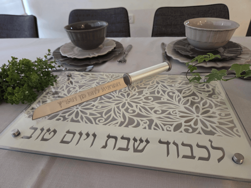  מתכת לחלה או פמוטים להדלקת נרות עם מגזרת מתכת וזכוכית מחוסמת פרחיםDOSHT 5   1 