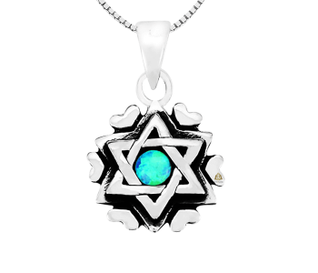 תליון שרשרת כסף מגן דוד שיבוץ אופל מעוטר עם לבבות מסביב