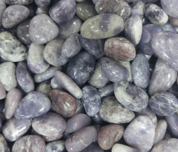 לפידולייט  אבן קריסטל לתקופות של שינויים מקלה על מחשבות טורדניות בעיות שינה