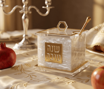 דבשייה אקרליק שיש לבן לשולחן חג ראש השנה  