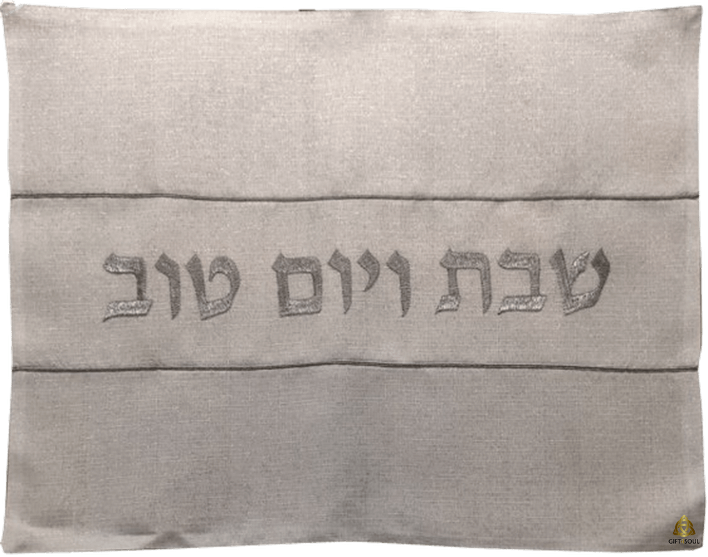 לבן תיפורים מודגשים בכסף