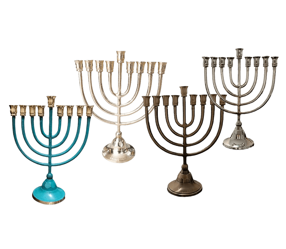 חנוכייה נחושת מעוטרת צינורות גובה 25 סמ בסיס מוגבהה לבחירה 