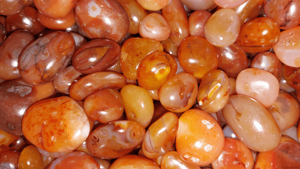 קרנליאן אבן קריסטל קארנליאן להעלאת שימחת ואנרגיית החיים לפוריות ויצירתיות