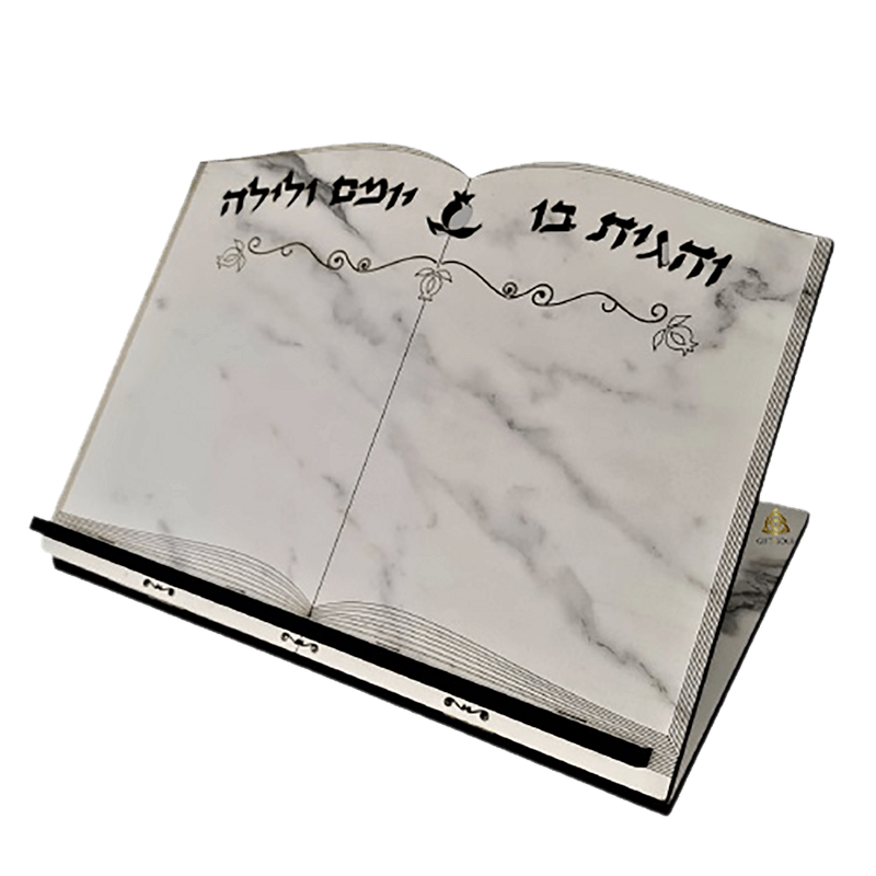 סטנדבוק איכותי מעץ לבן בחיתוך ליזר והגית בו יומיים ולילה דגם זר רימונים 