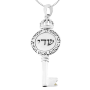 עם שרשרת